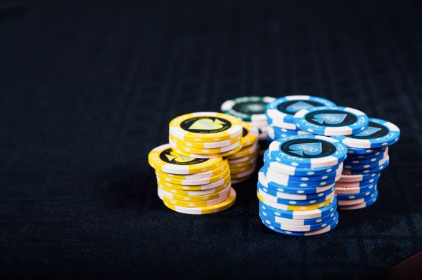 ゼロ ポーカー: 無限の戦略と勝利の鍵